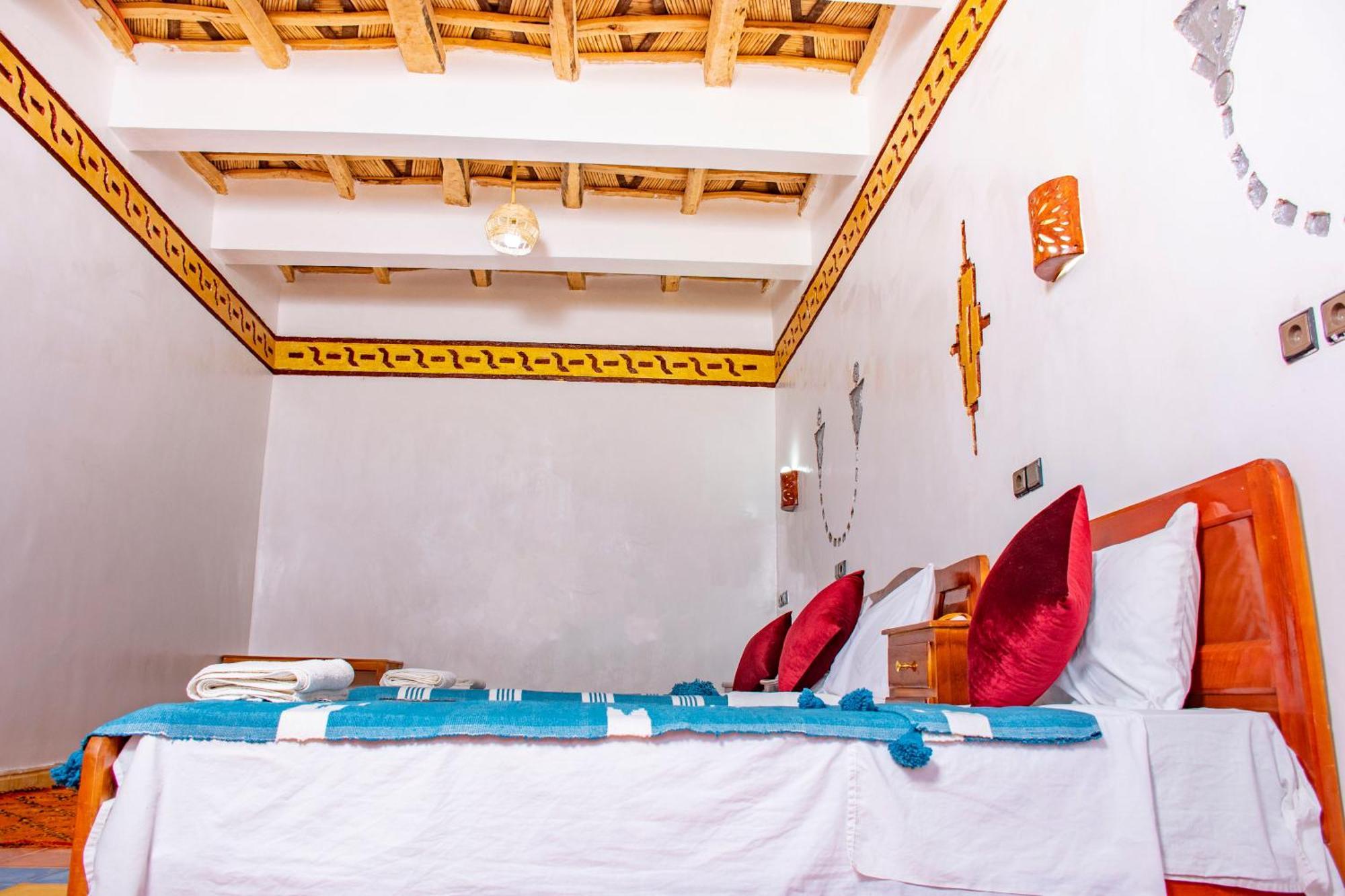 Hotel Awayou Bou Drarar Екстериор снимка