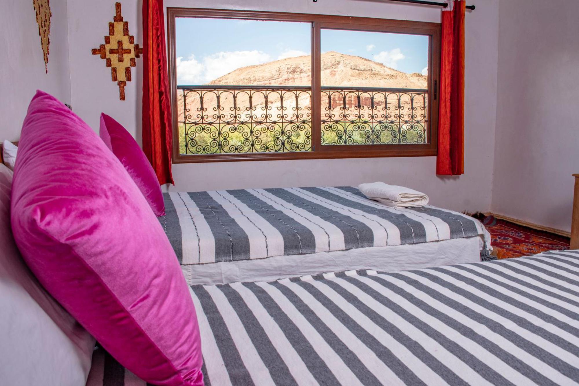 Hotel Awayou Bou Drarar Екстериор снимка