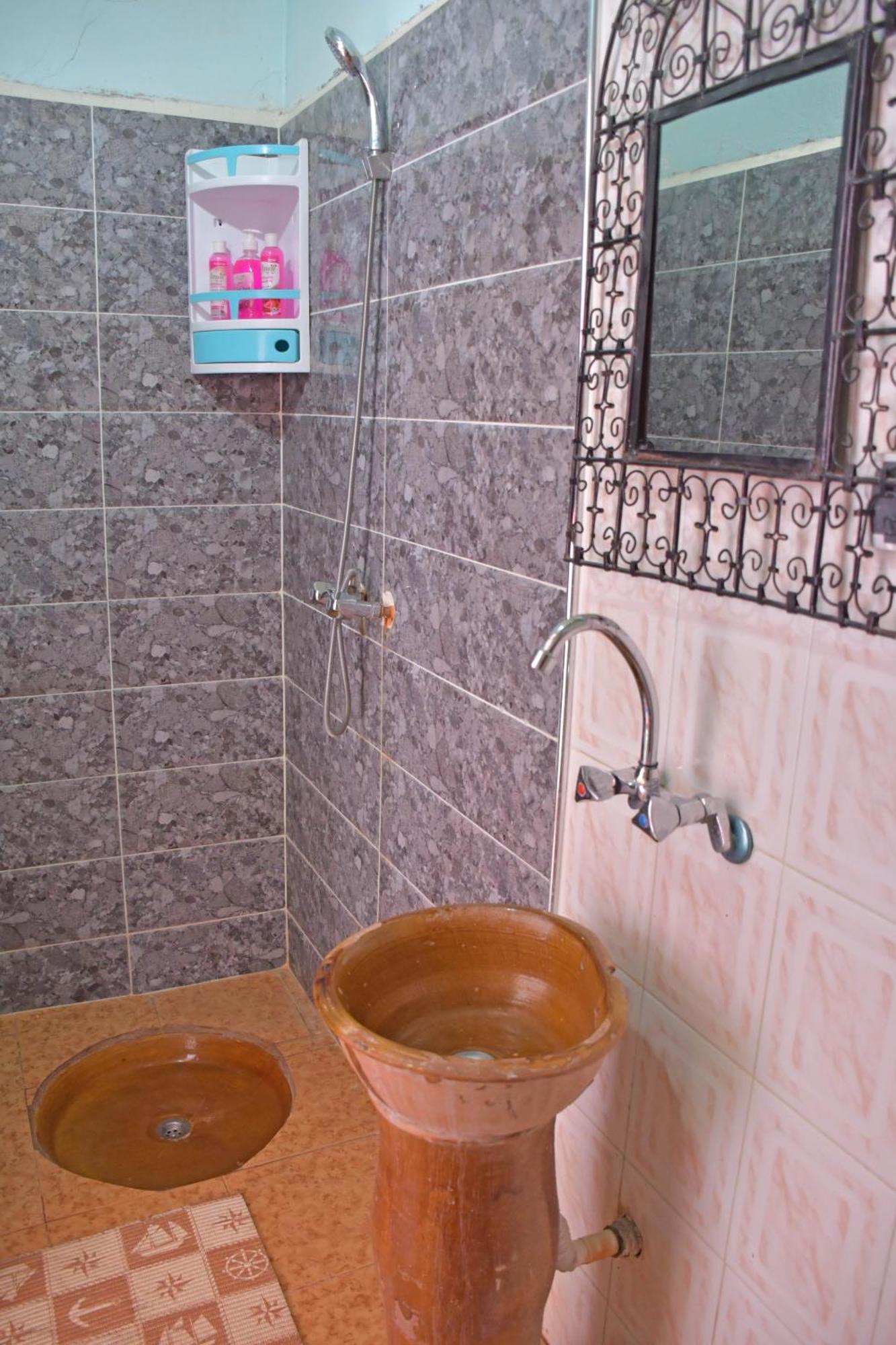 Hotel Awayou Bou Drarar Екстериор снимка