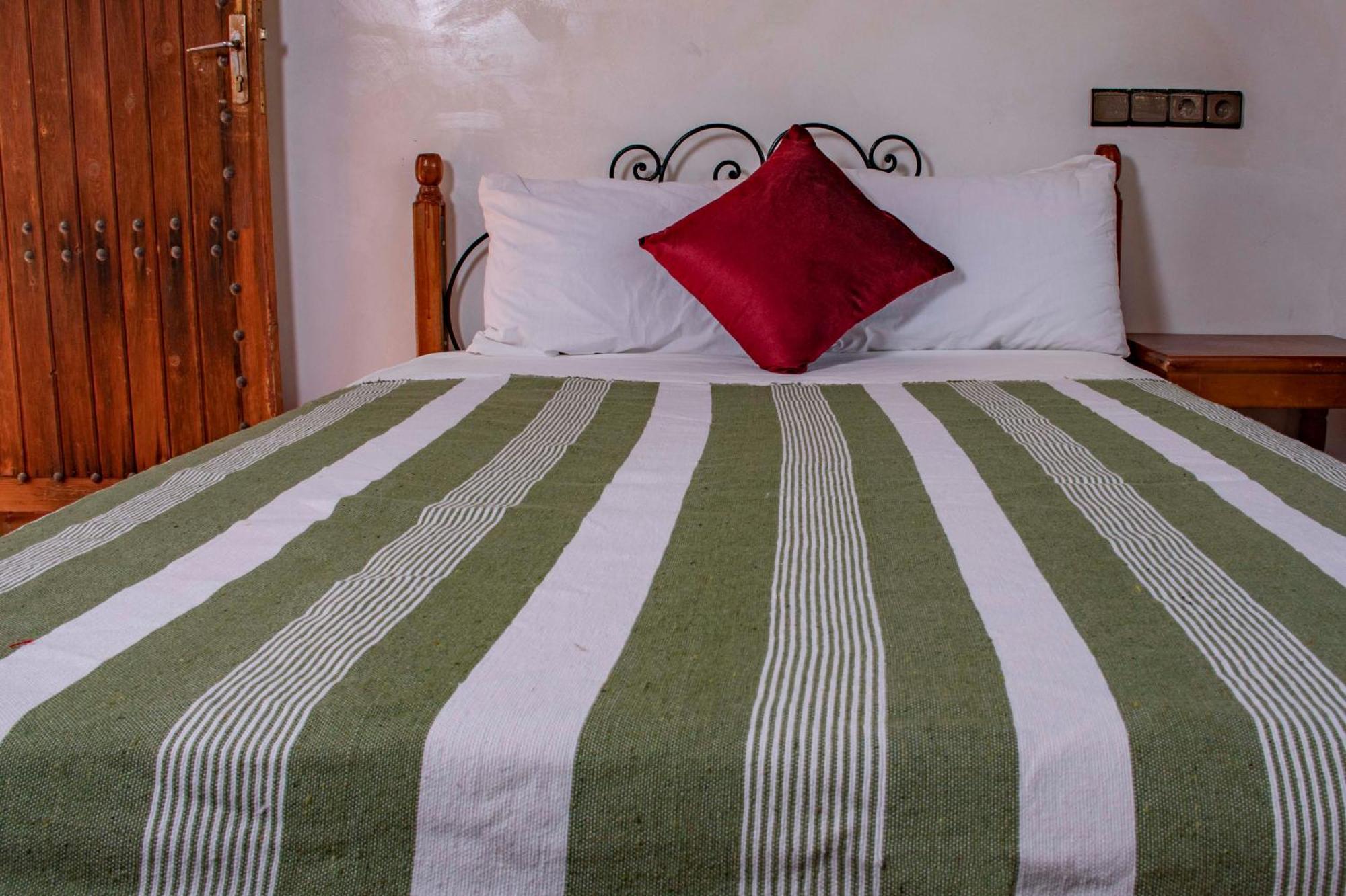 Hotel Awayou Bou Drarar Екстериор снимка